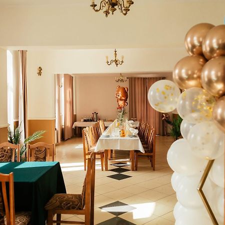 Marysienka Hotel Bisztynek Екстериор снимка